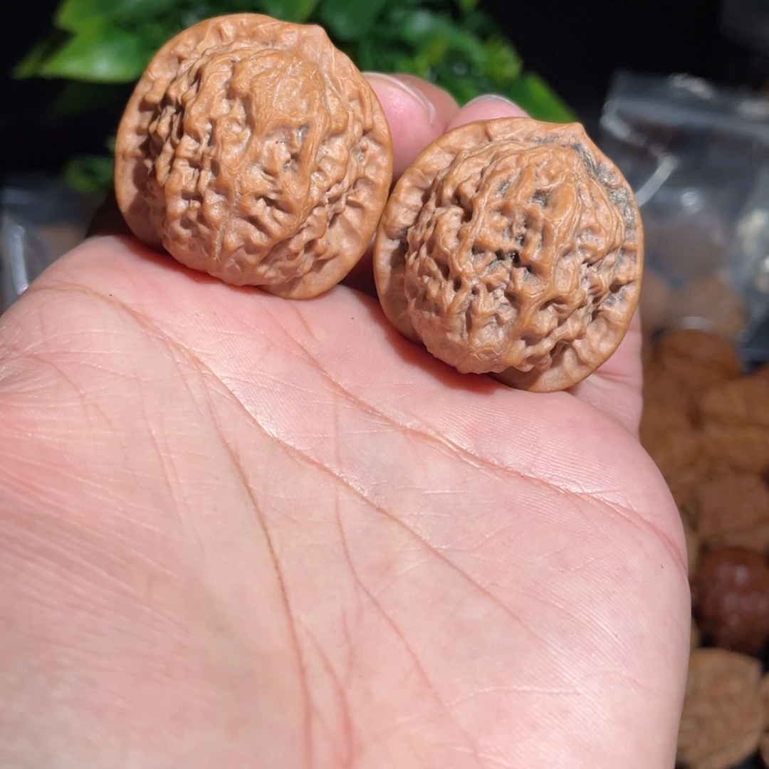 文玩核桃吊坠36➕瓷娃娃