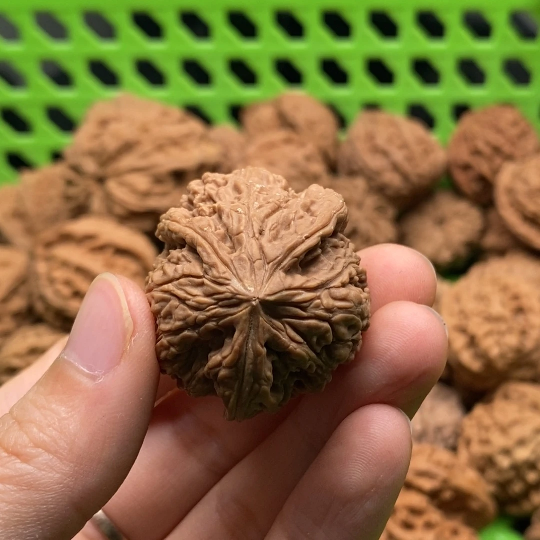 善***慧文玩核桃把件定制商品不退不换