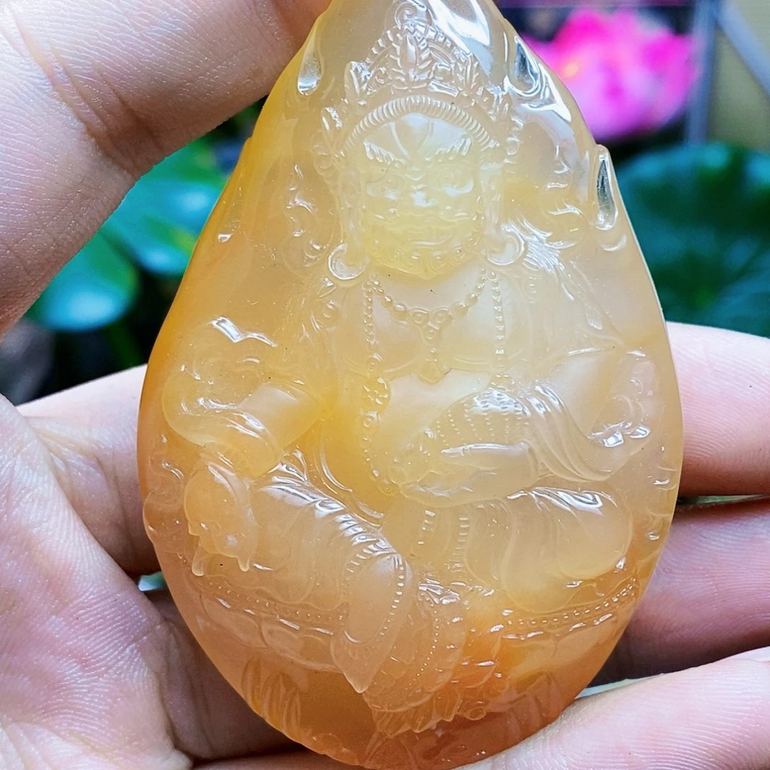 未镶嵌颈饰水晶吊墜