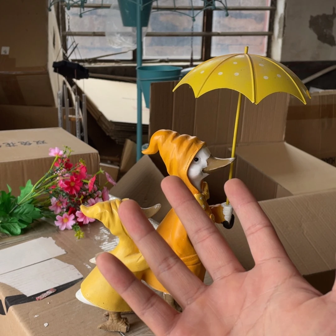 【闪购商品】树脂打伞母子鸭摆件