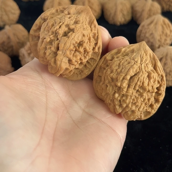 把件文玩核桃48左右练手官帽，编号020