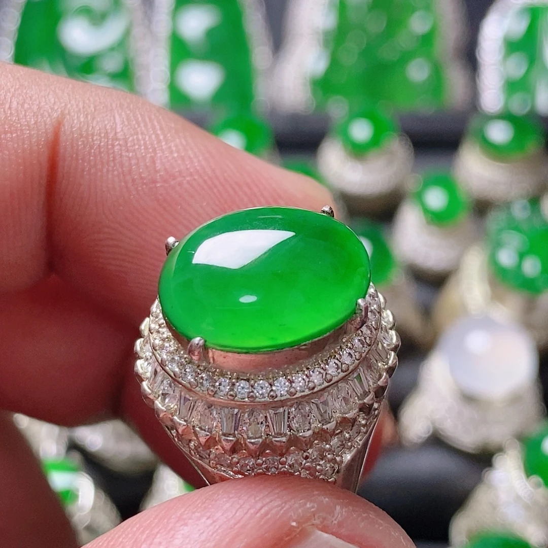 翡翠未镶嵌颈饰