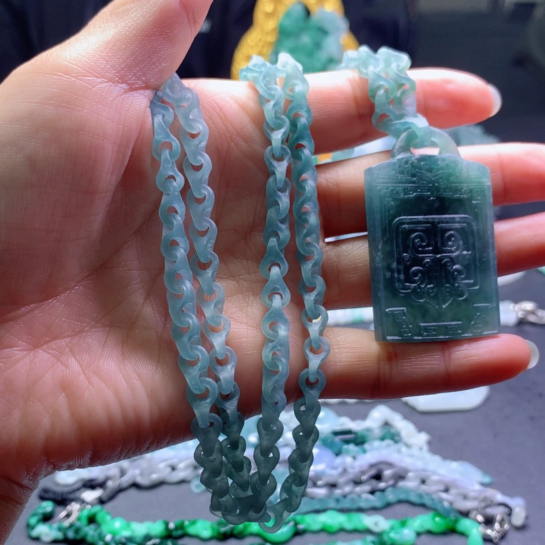 雄***定制翡翠未镶嵌翡翠