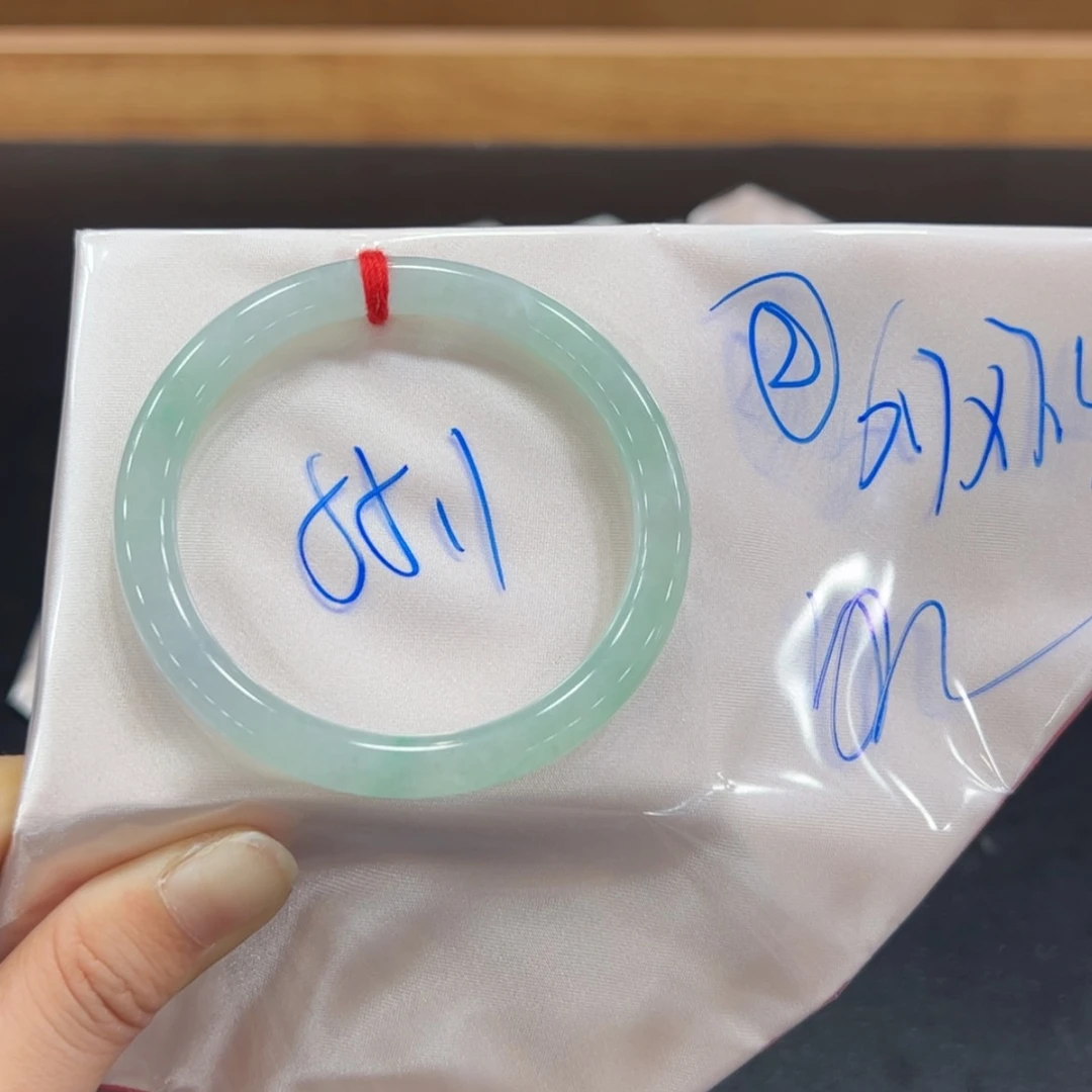 【闪购商品】翡翠手镯未镶嵌手镯