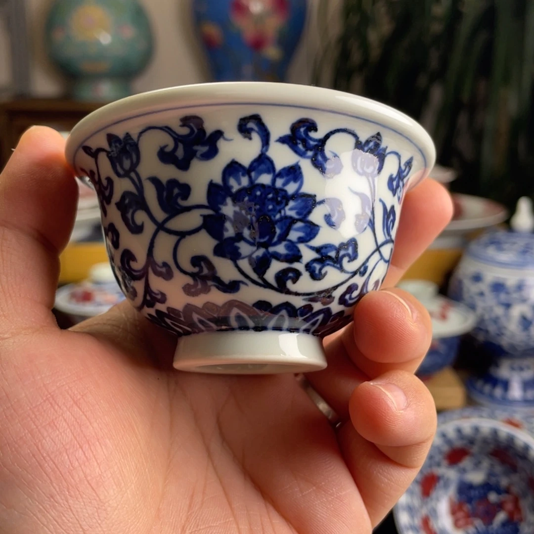 青花缠枝莲压手杯