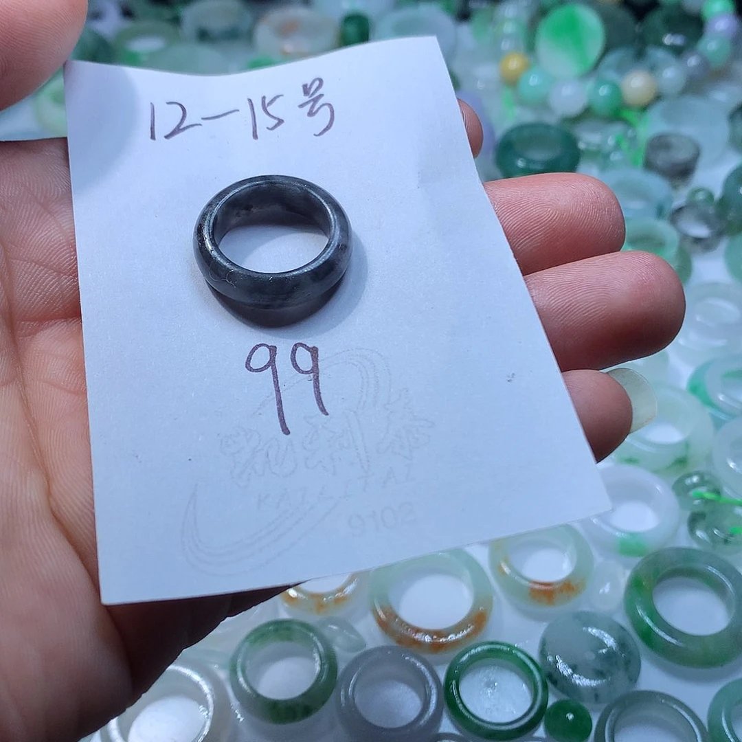 定制翡翠未镶嵌翡翠