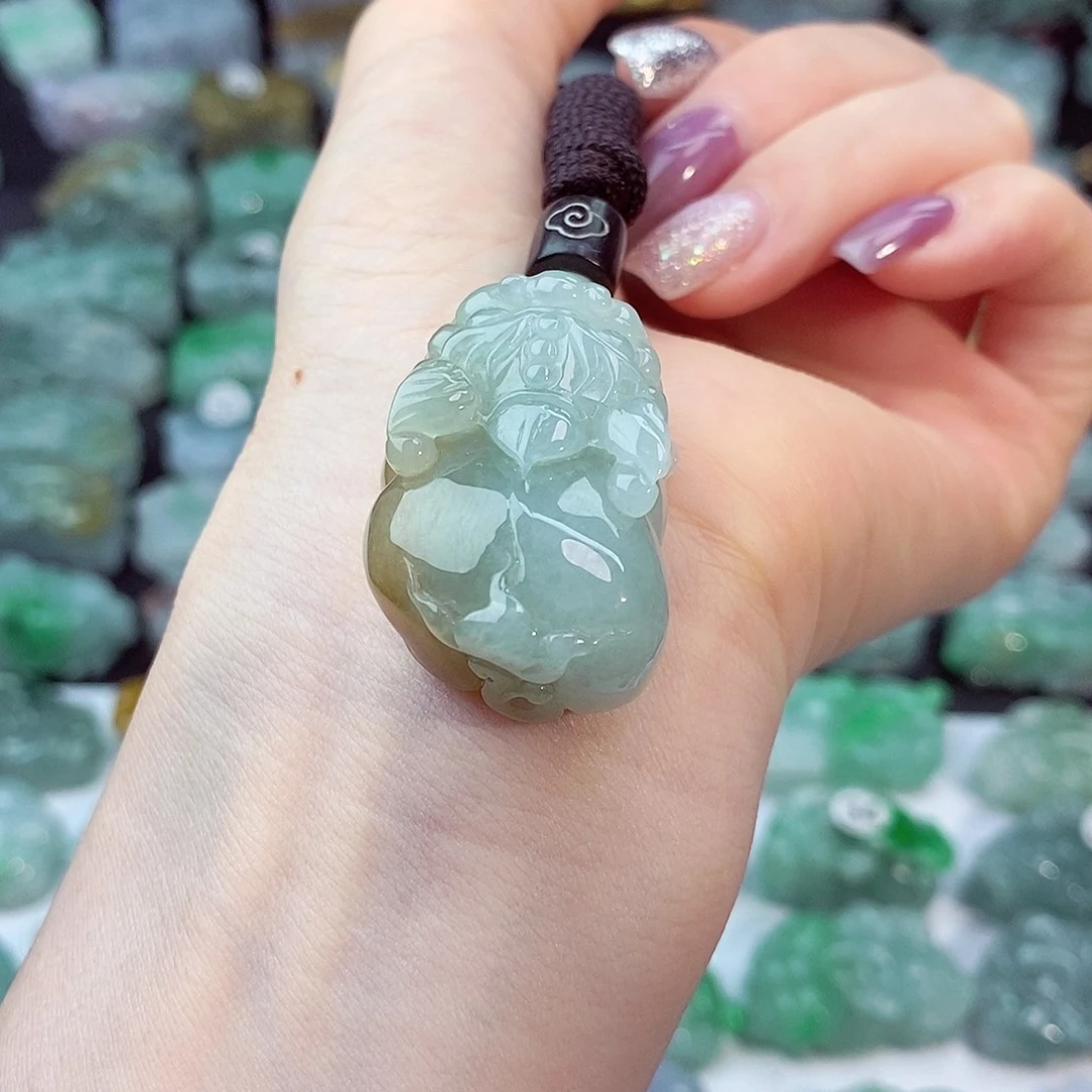 颈饰未镶嵌翡翠天然