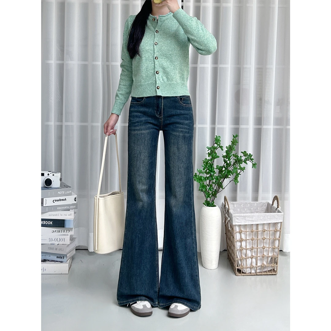复古高腰微喇牛仔裤女秋季2025爆款修身显瘦宽松不贴腿喇叭拖地裤