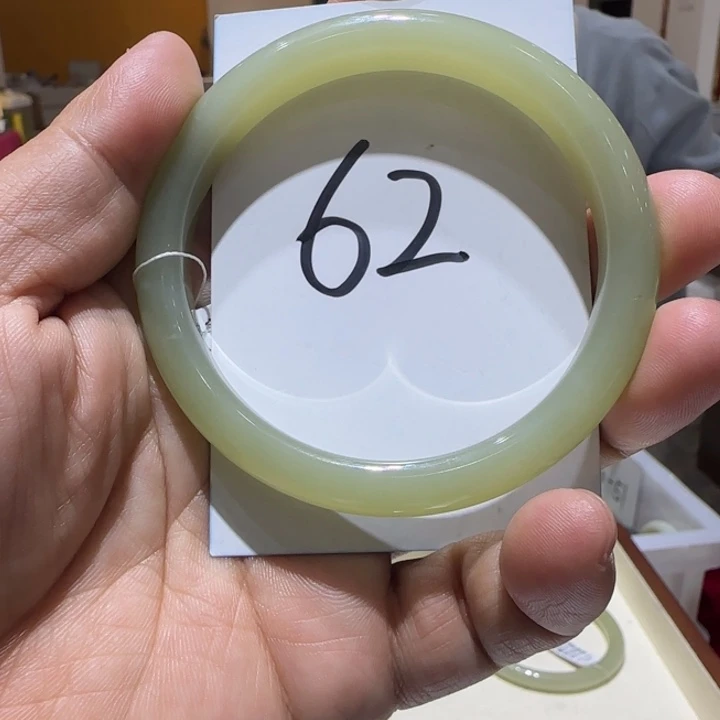 和田玉未镶嵌手镯872