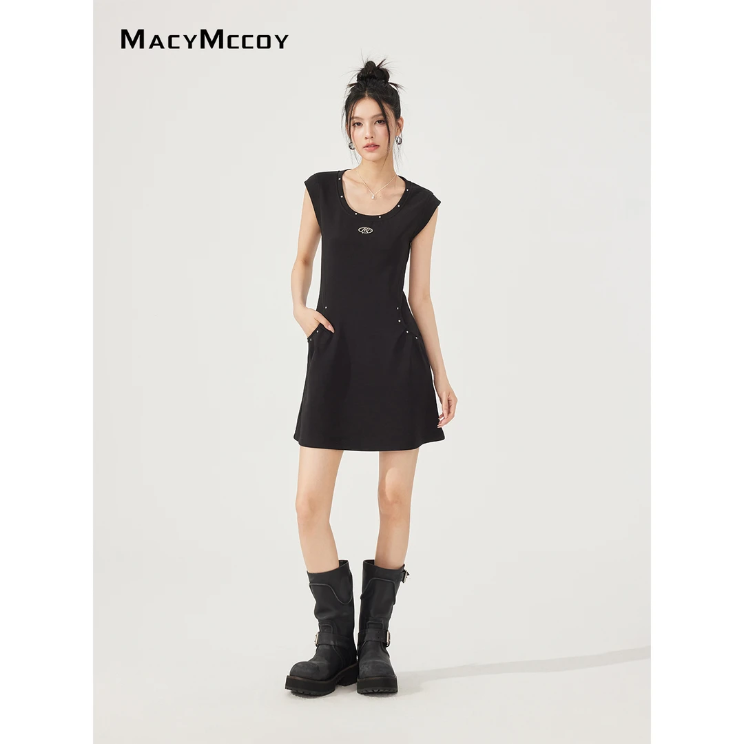【毛毛专属】MacyMccoy U领收腰小黑裙女感显高显瘦气质无袖连衣裙