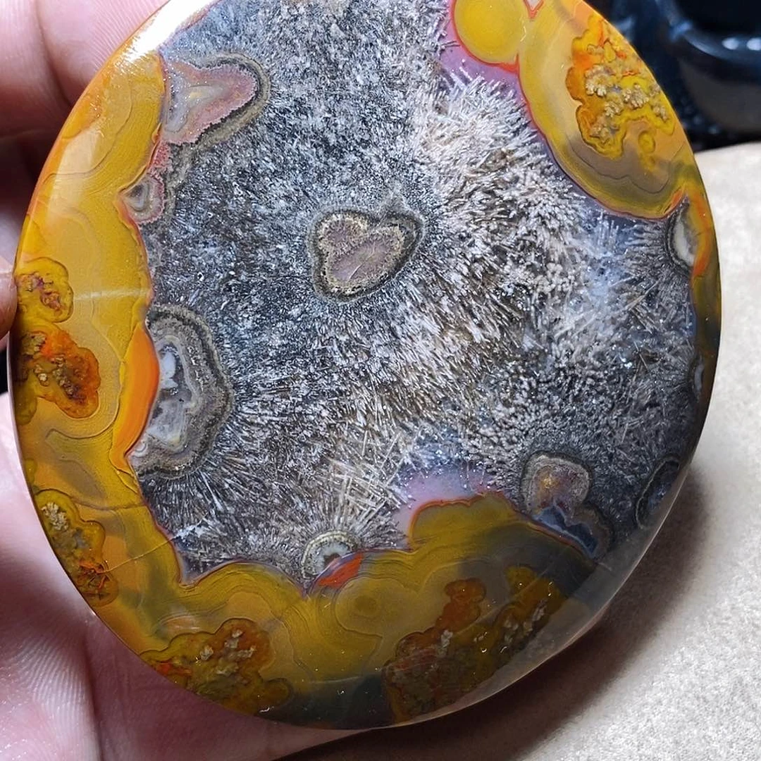 玛瑙/玉髓颈饰未镶嵌维*