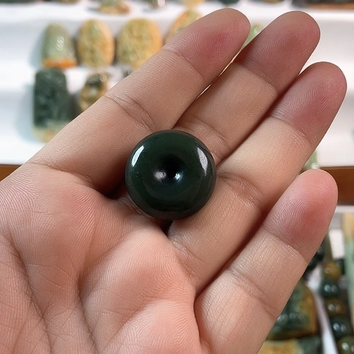 岫岩老玉（透闪石质玉）未镶嵌吊坠(不含链)