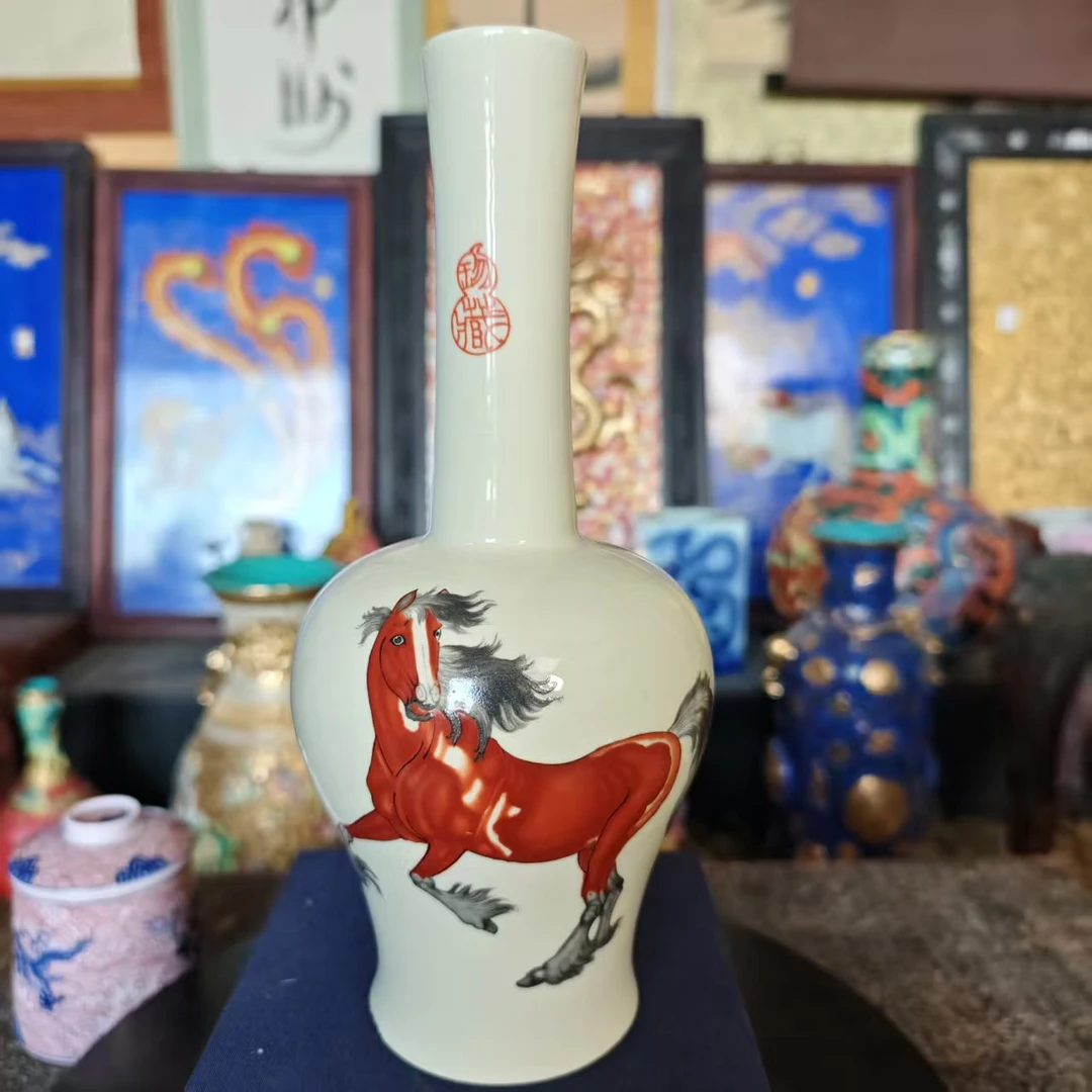 景德镇陶瓷骏马长颈瓶