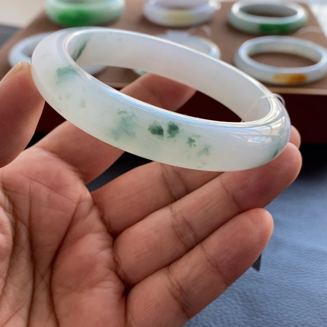 翡翠未镶嵌手镯天然翡翠手镯