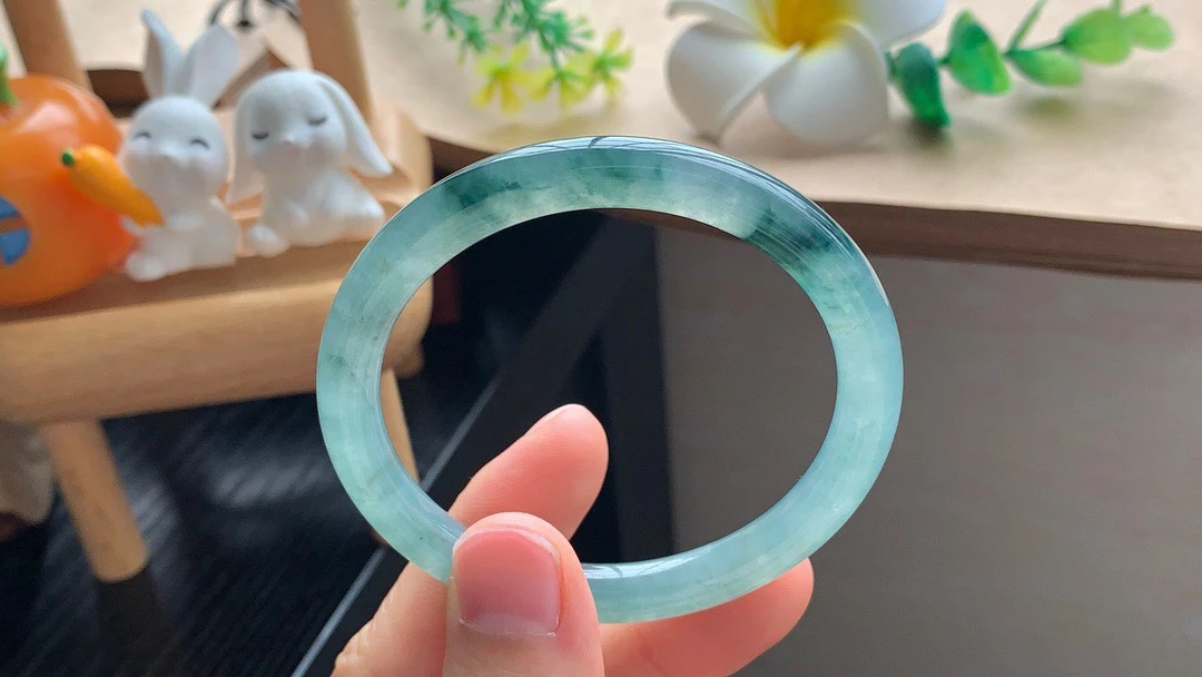 1.13批13113号手镯53-7.4-7.3！冰飘花灵动飘逸！宛如江南水乡美