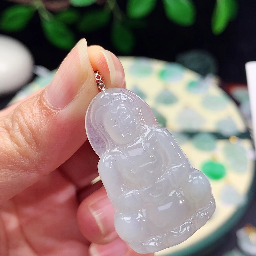 翡翠18K金镶嵌颈饰观音