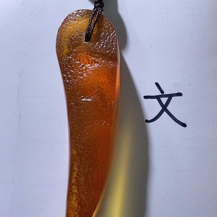 琥珀未镶嵌珠宝奇石11