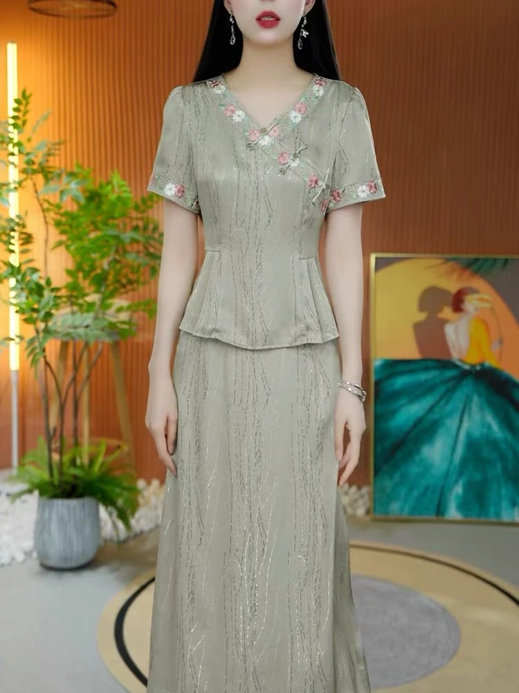 M676 冰丝缎轻奢优雅国风套装2025夏新款妈妈装两件套漂亮裙子