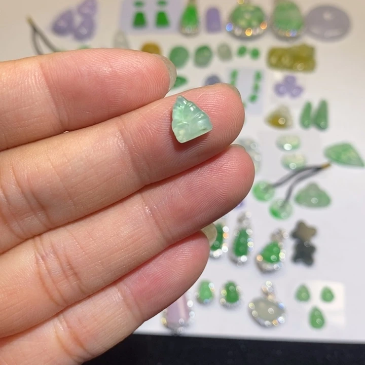 翡翠未镶嵌颈饰翡翠