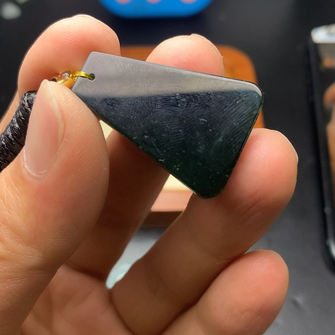 翡翠未镶嵌颈饰翡翠首饰和翡翠珠宝