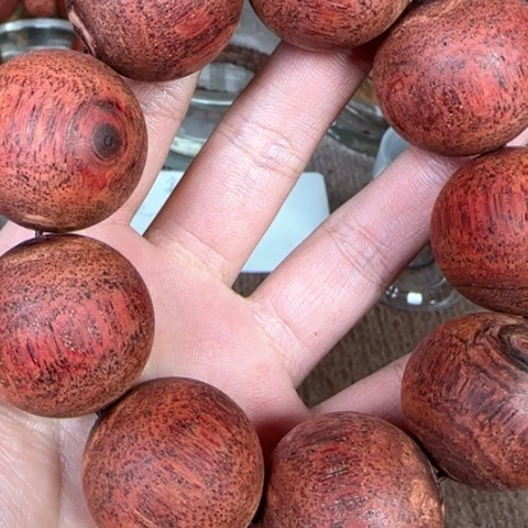 藤类上***A3.0降真香白红油结晶虫蛀