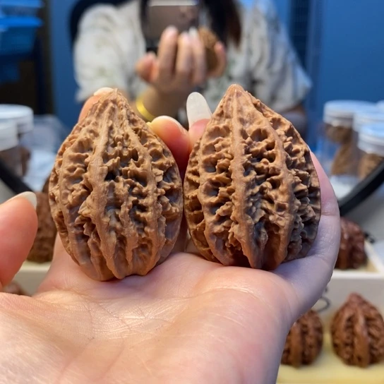 桃核把件东北秋子148