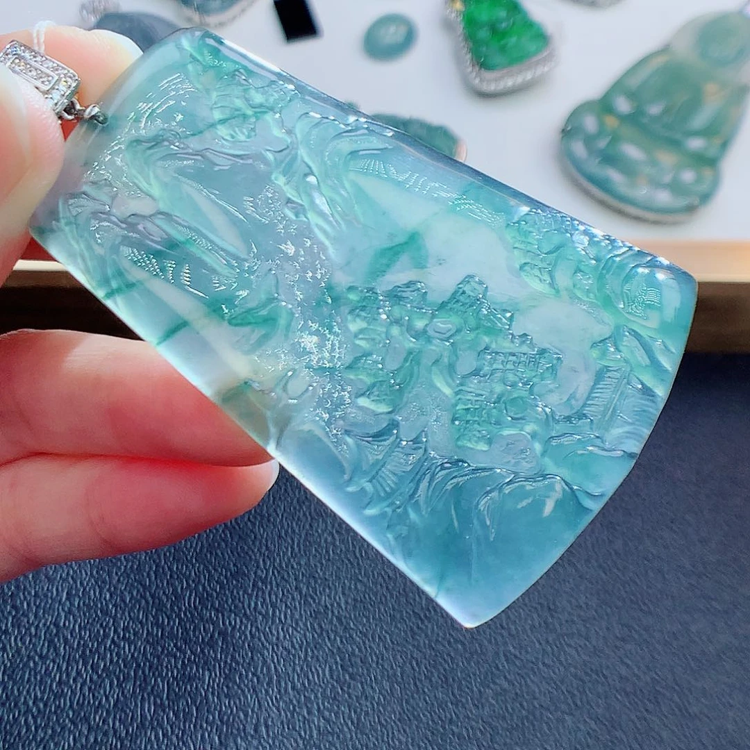 翡翠颈饰未镶嵌翡翠