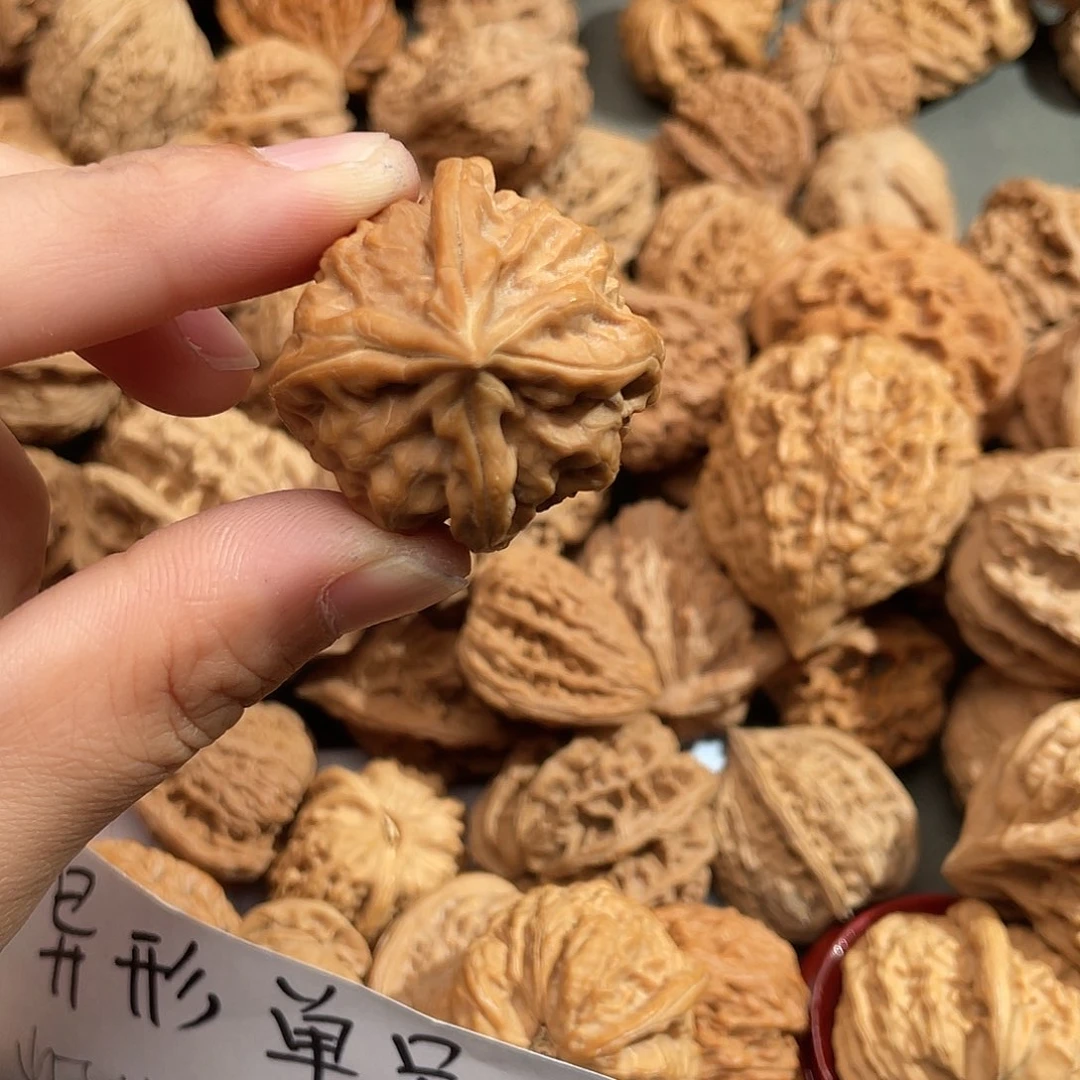 文玩核桃吊坠季****e三愣