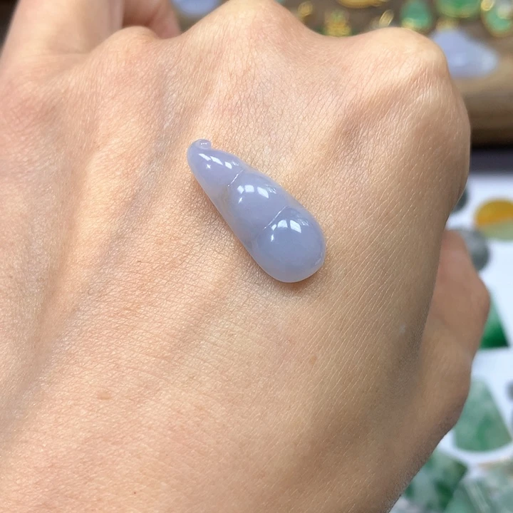翡翠颈饰未镶嵌豆子