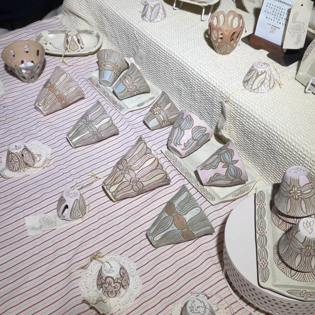 景德镇集市摊位红85