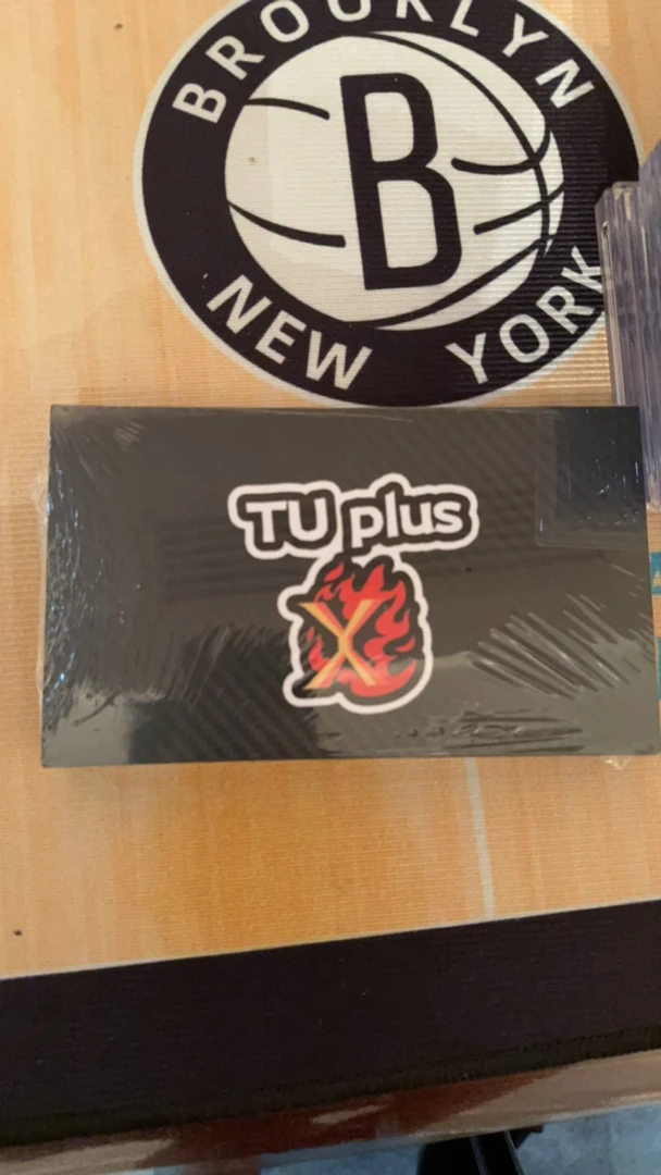 TU box 保签字送4张base碰卡池  下单默认代拆 未成年人禁止下单