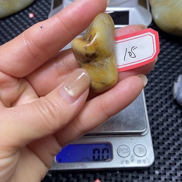 和田玉未镶嵌珠宝奇石105