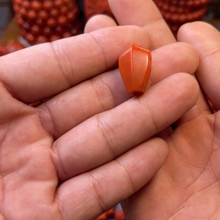 哥***哥南红玛瑙未镶嵌川料精工鲨鱼背三通13