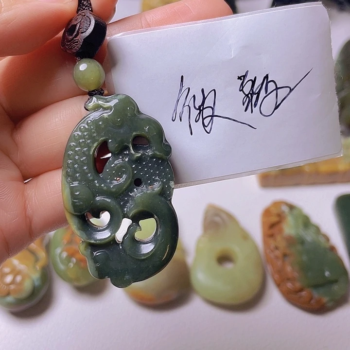 和田玉挂件未镶嵌