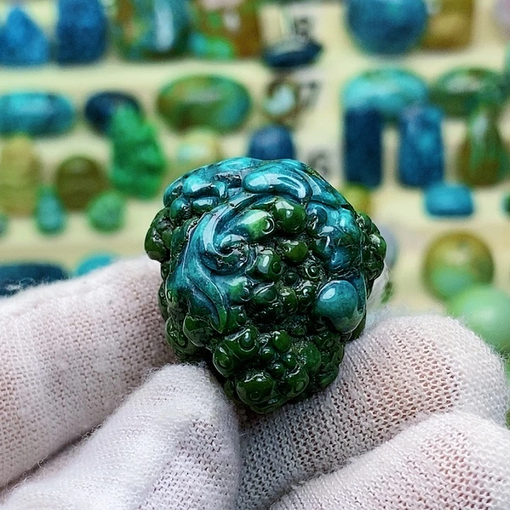 绿松石配饰未镶嵌自***鱼