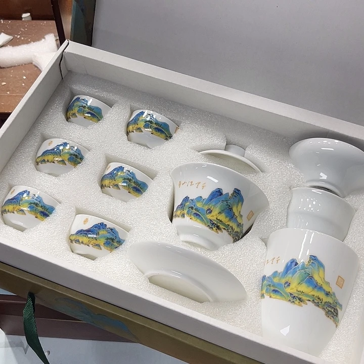 孤品茶具套装等。
