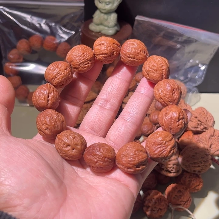 文玩核桃手串…………46