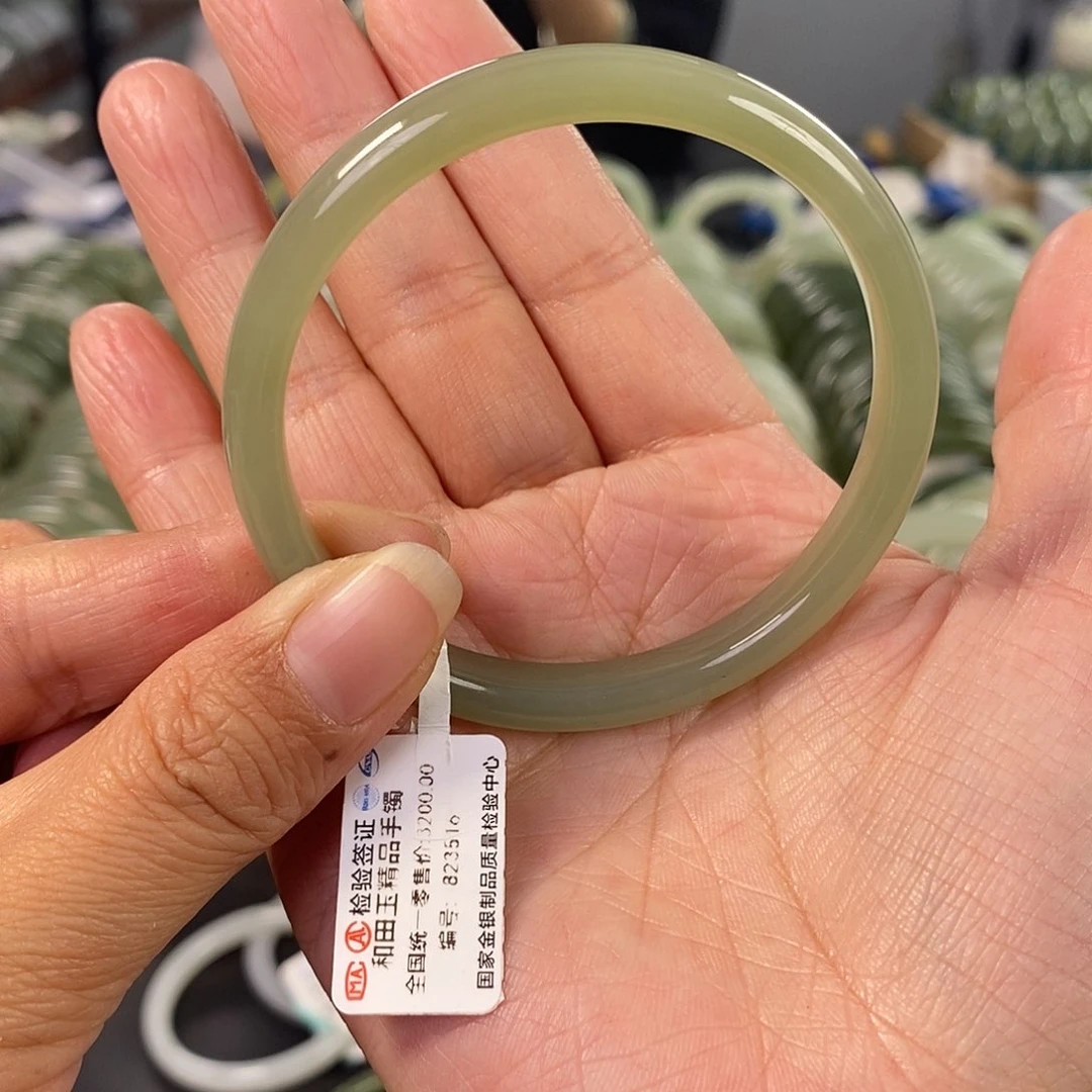 和田玉和田玉手镯55未镶嵌