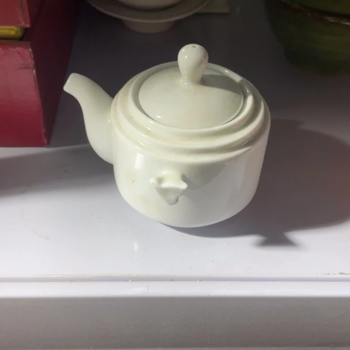 其他盘子碗砂锅都有