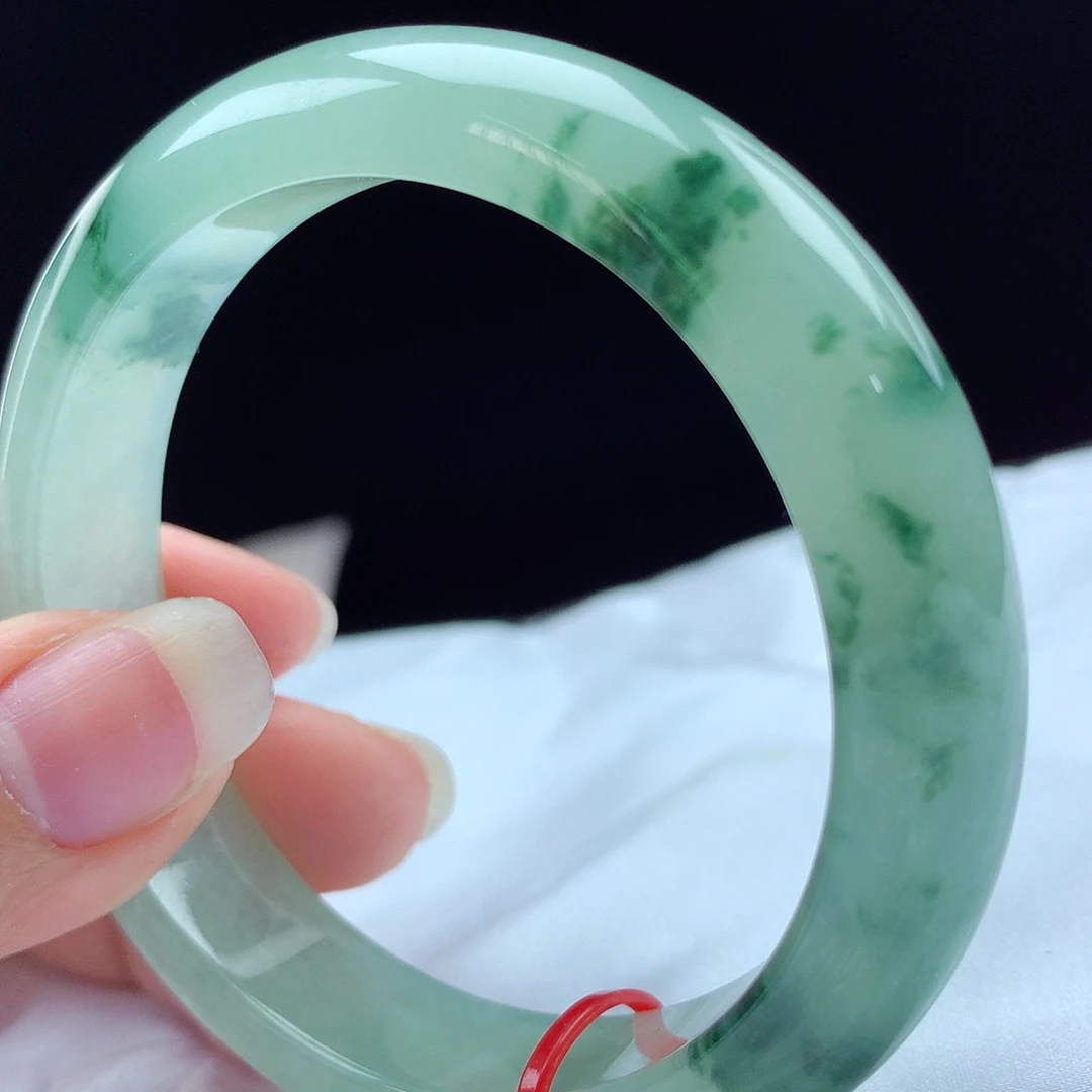 未镶嵌手镯翡翠66024，