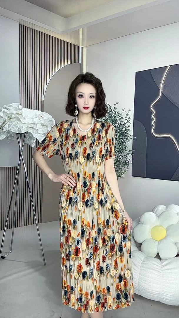 211号中年夏季褶皱连衣裙印花裙薄款清凉气质减龄显瘦短袖长款
