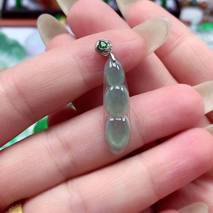 翡翠银S925镶嵌颈饰翡翠