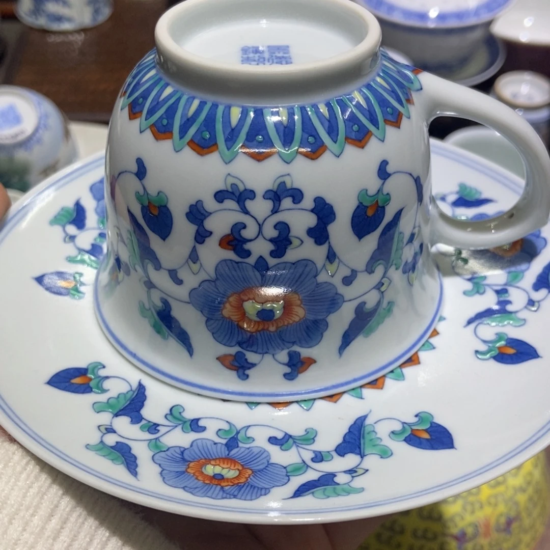 凤***灵陶瓷艺术品的制作