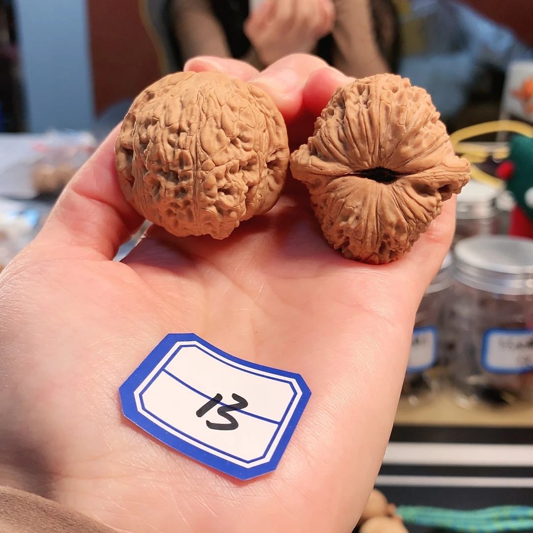 【闪购商品】吊坠文玩核桃全品绣球38尺