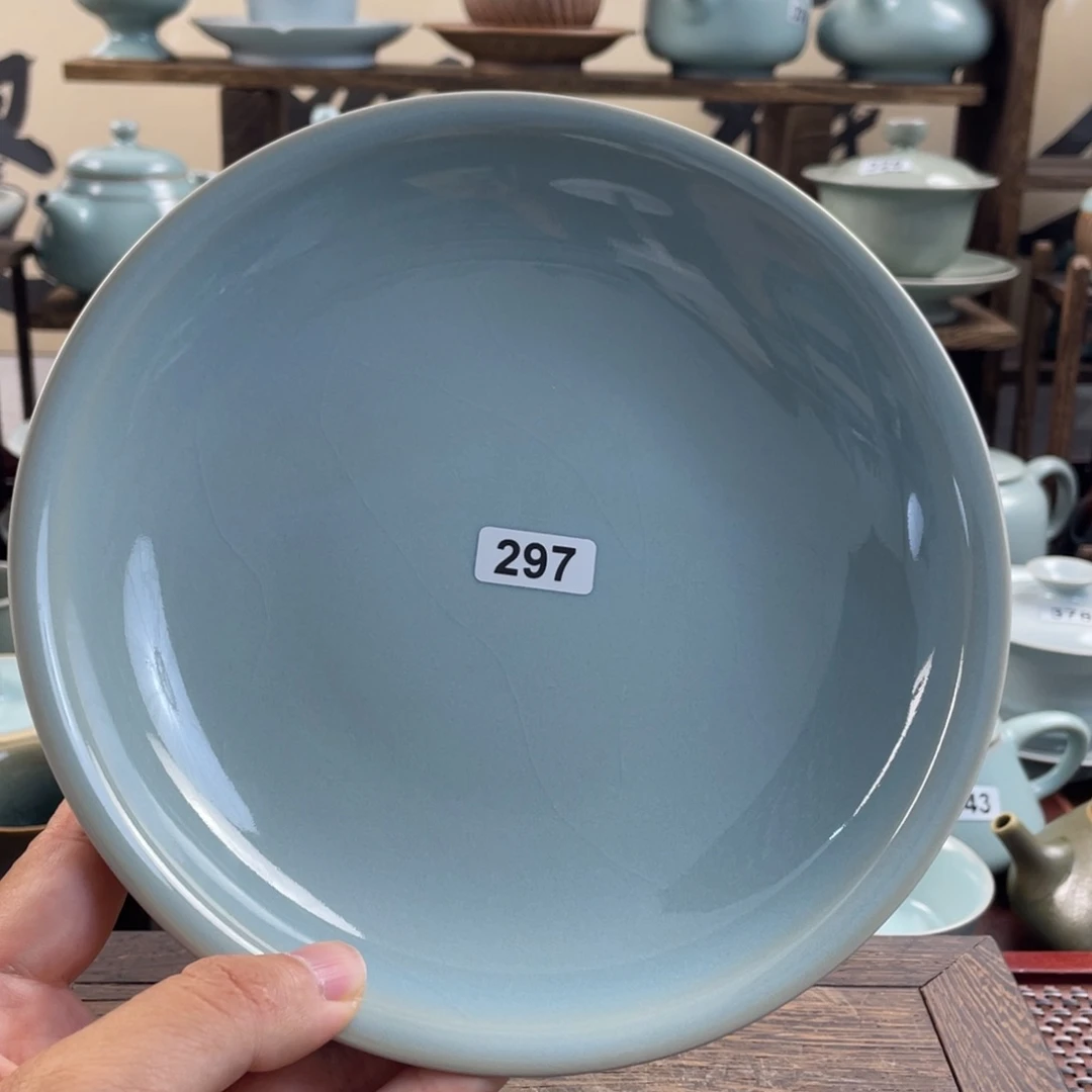 瑕297天青壶承………………