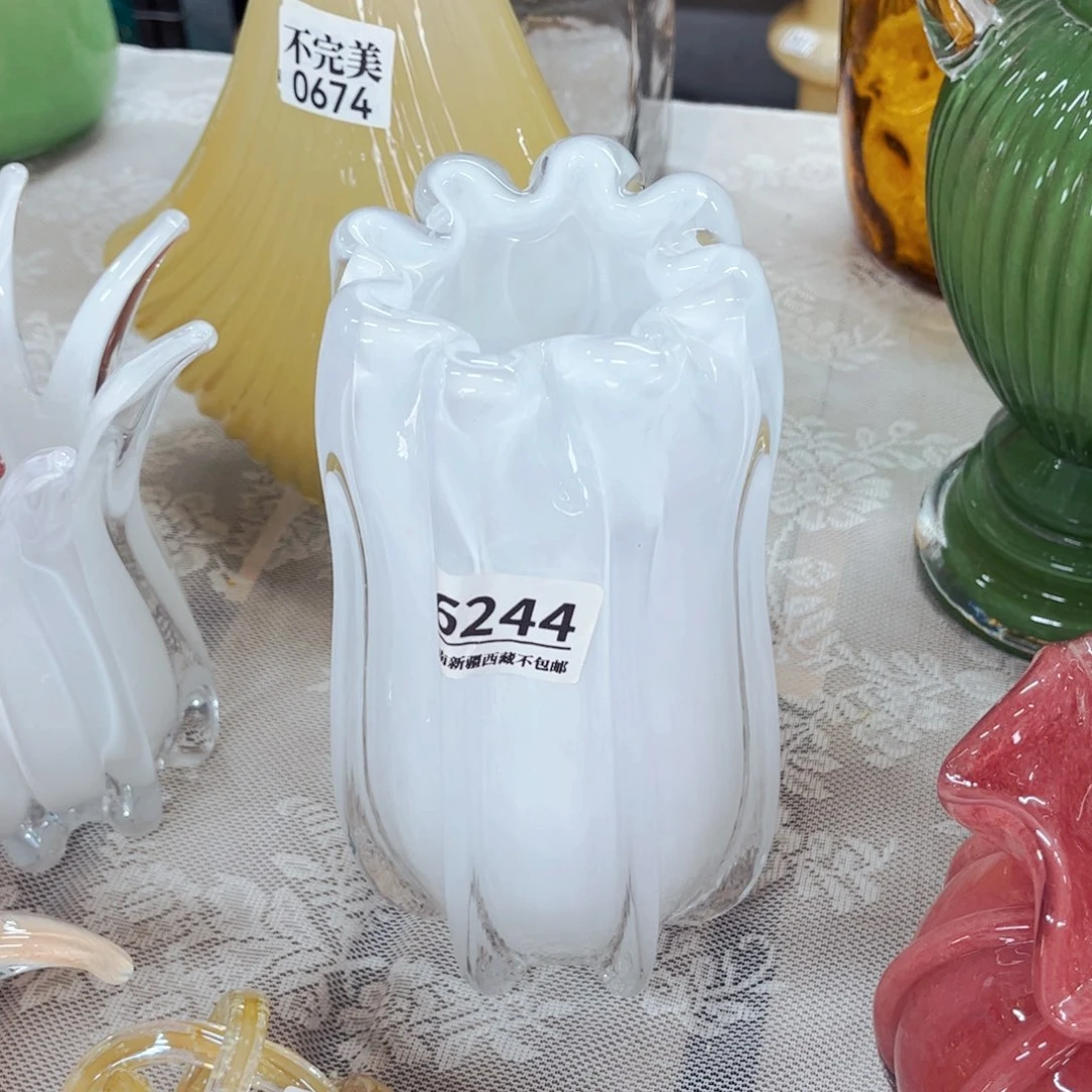 不*说5244高23厘米， 家悦琉璃花瓶不完美