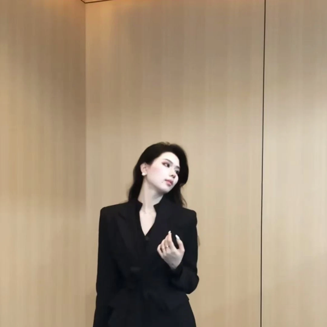 【月下风铃】气质洋气赫本风设计感时尚长款风衣9075款