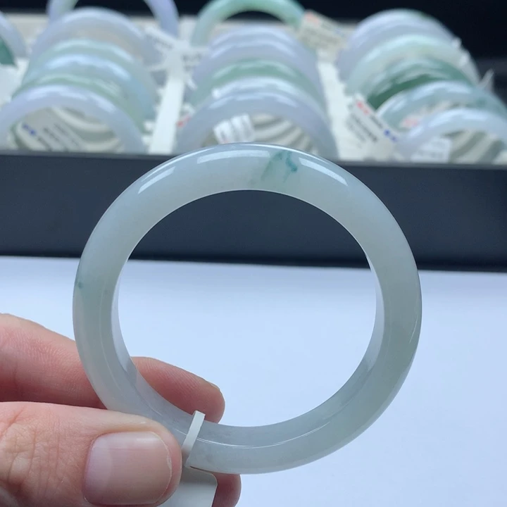 翡翠未镶嵌手镯51圈