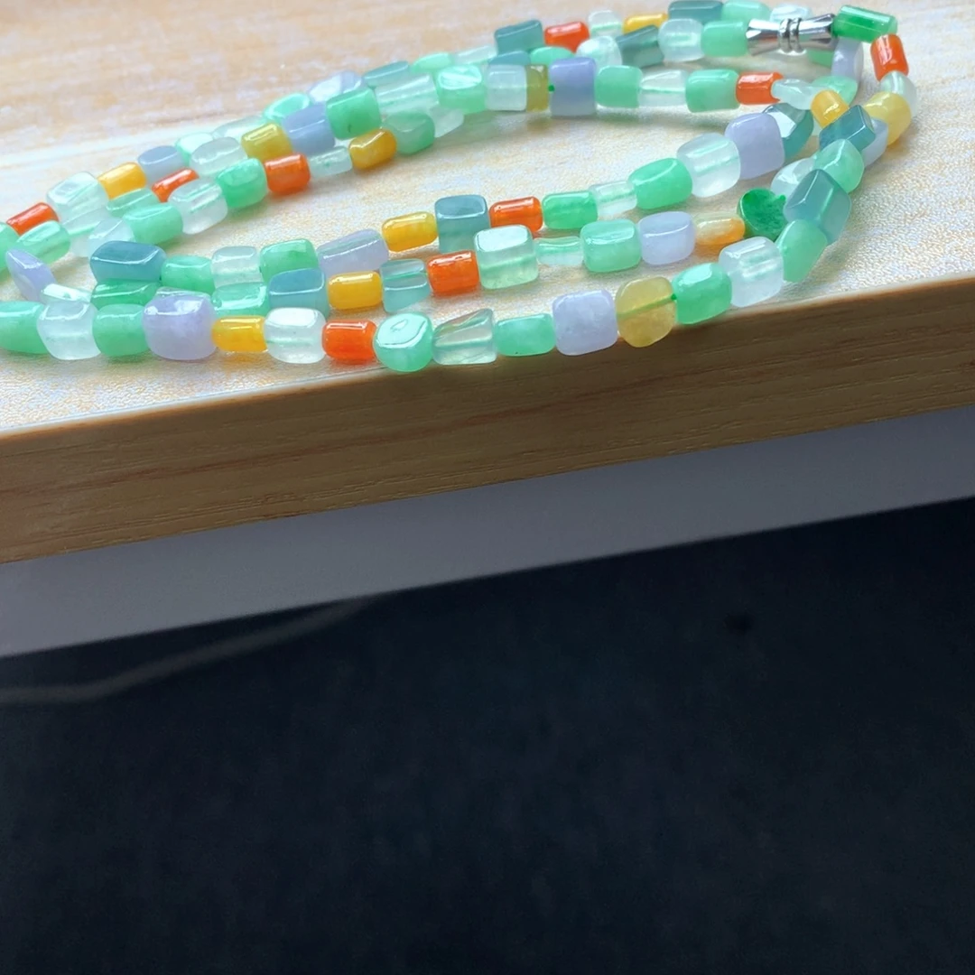 翡翠未镶嵌颈饰吊坠