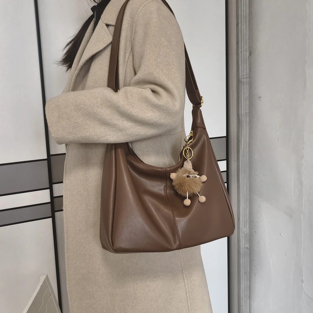 慵懒风韩版包包女新款大容量通勤单肩包简约休闲软皮斜挎包潮